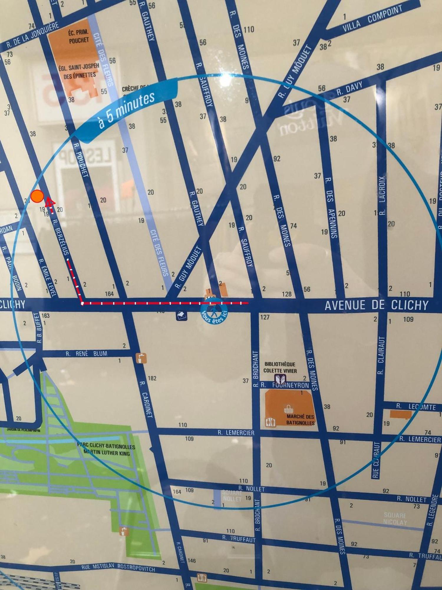 Studio "Maryline" Sejours Parisiens Abordables - Rez De Chaussee Sur Beau Patio Ombrage- Accessible Handcaps - Grand Canape-Lit Clic Clac 2 Places - Cuisine Equipee - Salle De Bains - 5 Minutes Du Metro Brochant Ligne 13,Bus 74 Et 31 Exterior foto